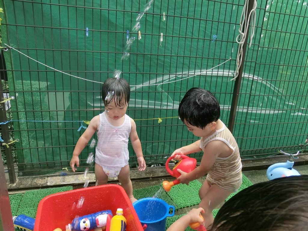 水遊び始まってます♪