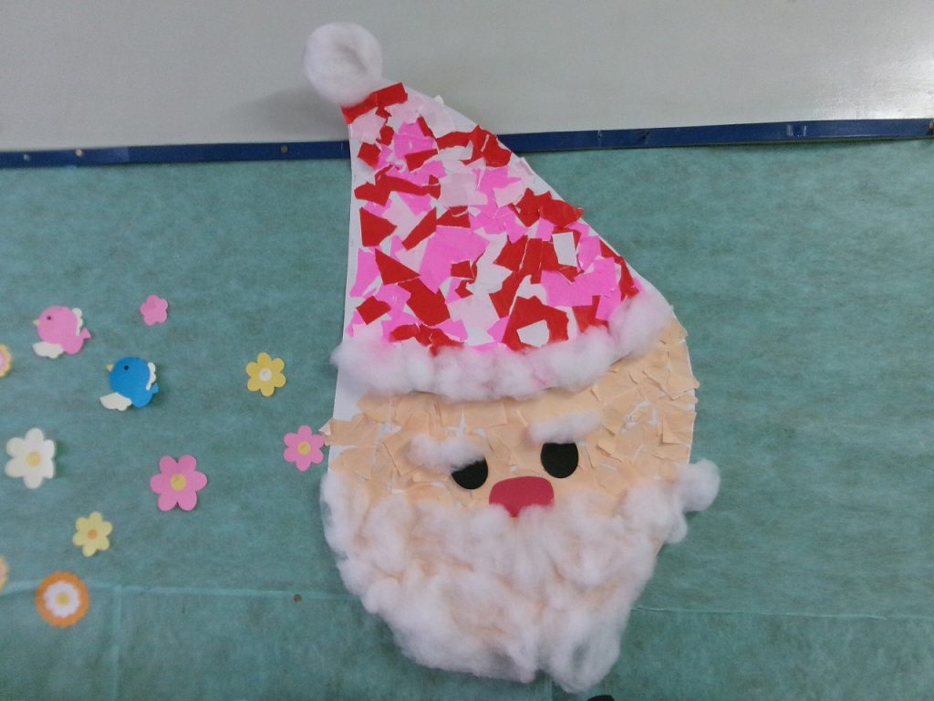 びりびり、ペタペタ♪サンタさん